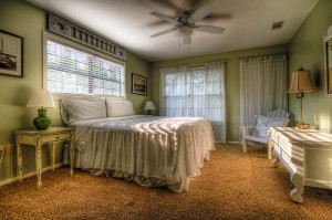 Sypialnia w stylu glamour